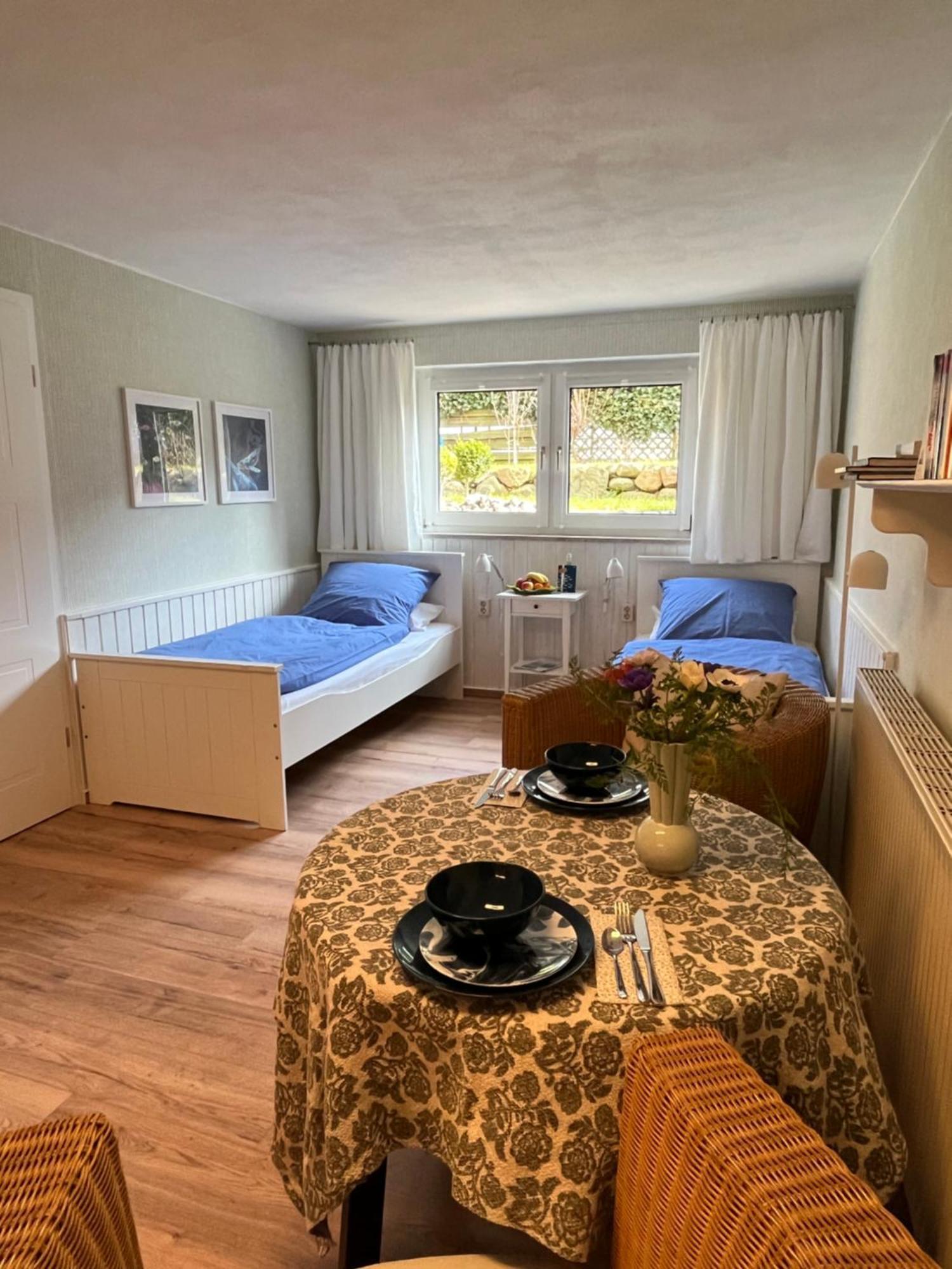 Apartment Sonnige Souterrain-ferienwohnung Sassnitz