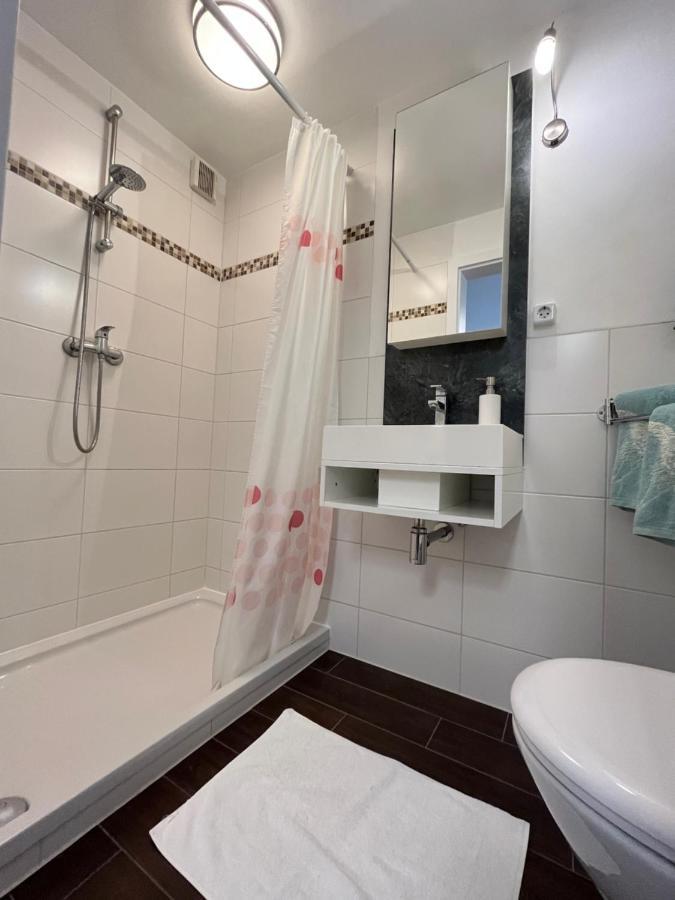 Apartment Sonnige Souterrain-ferienwohnung *